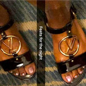 lightly worn patent leather louis vuitton sandals size 6 women’s !